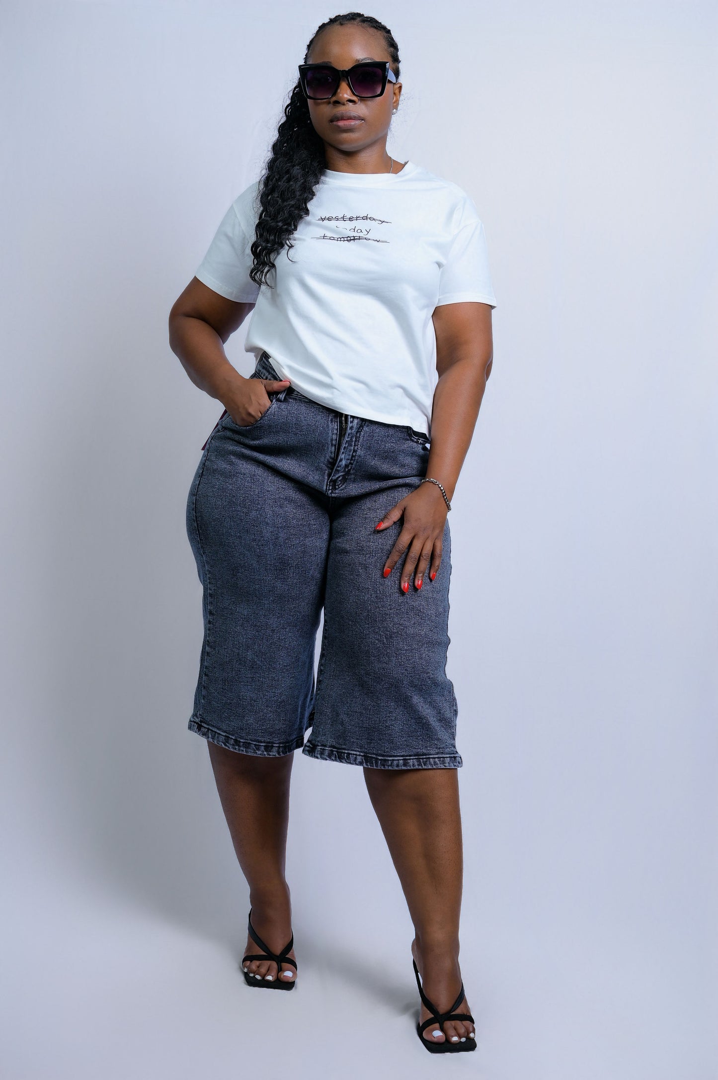 Compromise on Pause Capri shorts - J100009
