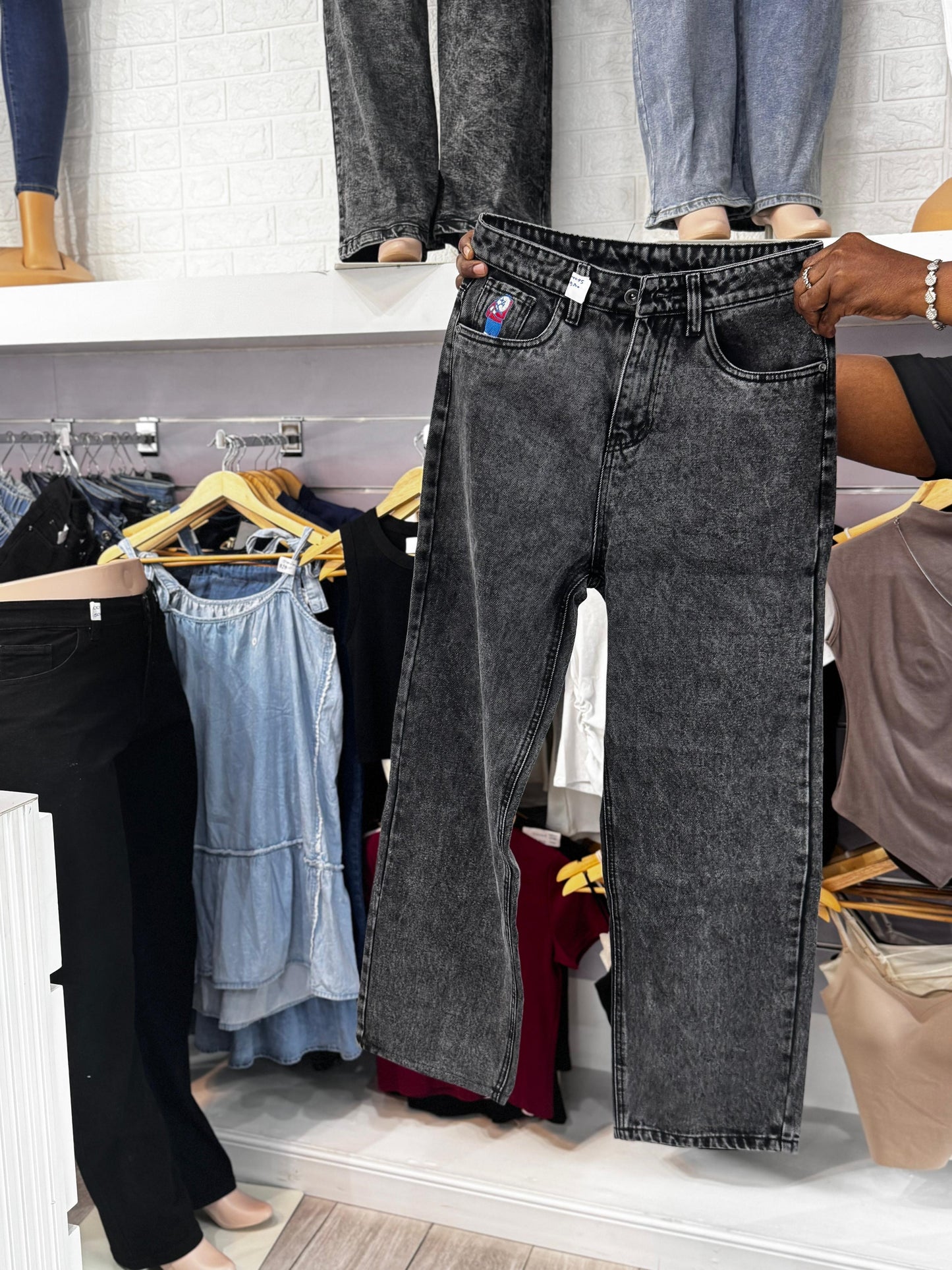 Fence me In Acid Wash Jeans - J100045