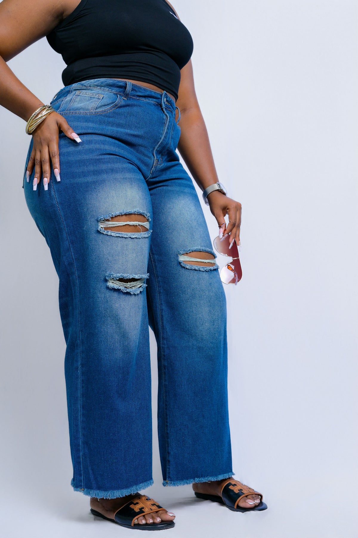 Curve Appeal Distressed Jeans - J100072